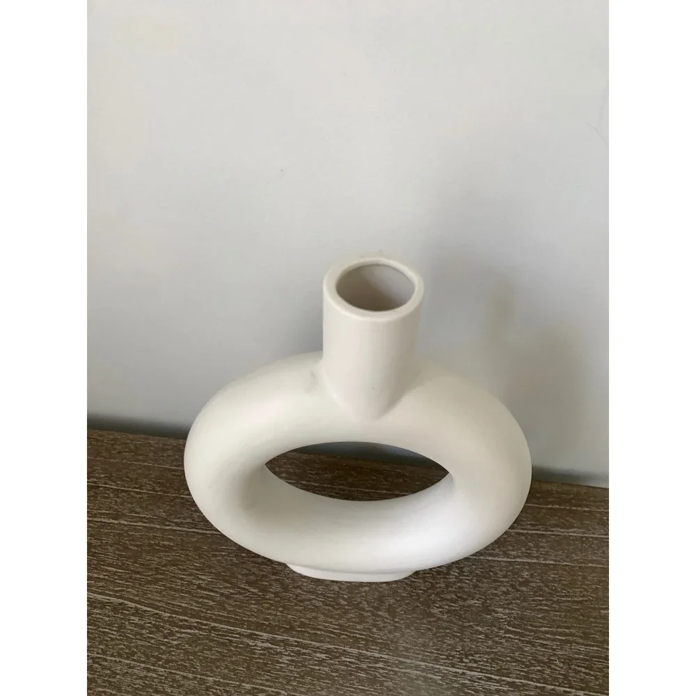 Modern Matte White‎ Ceramic Donut Vase Minimalist Nordic Circular Hollow 9 Inch